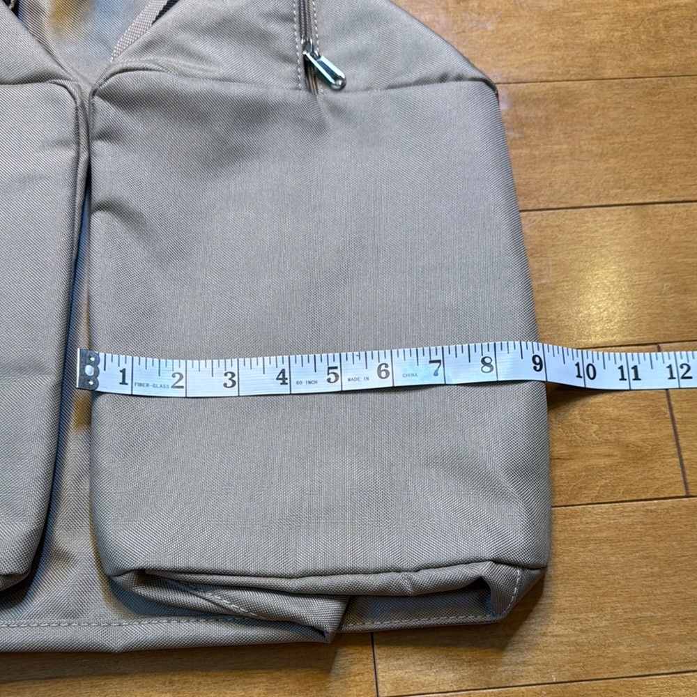 NWOT DSW Beige Tote Bag with Black Straps - Picture 4 of 4